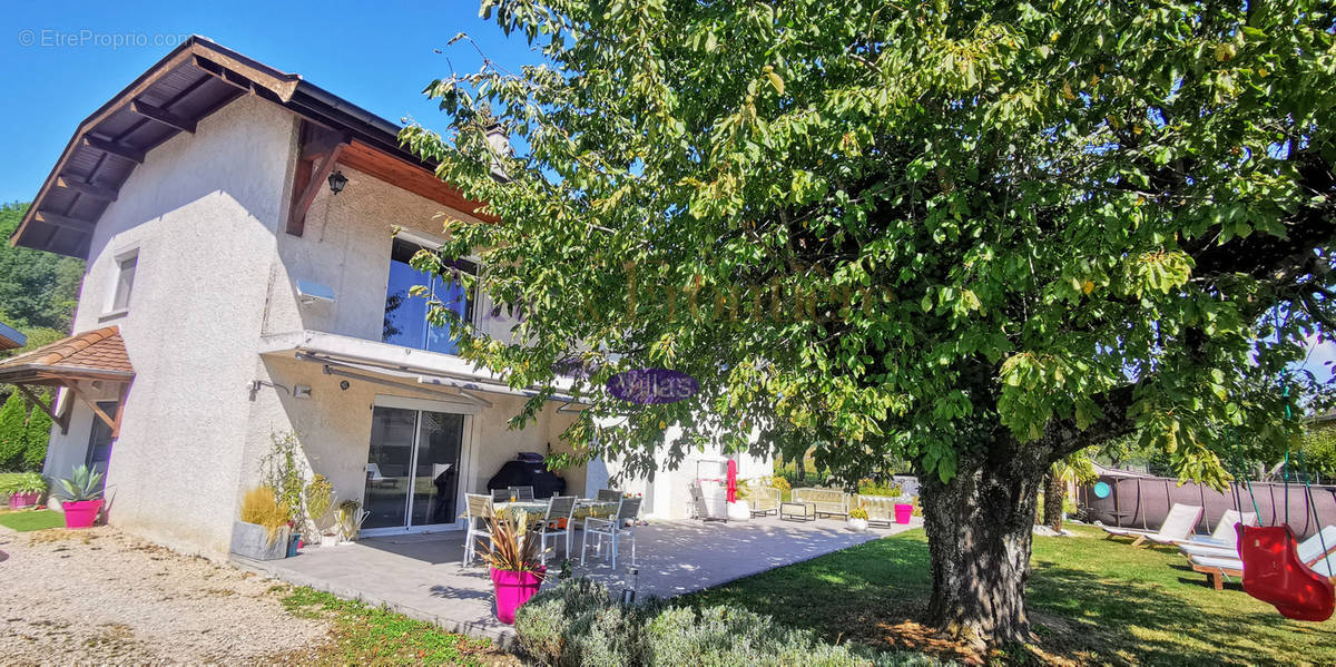 Maison à SAVIGNY