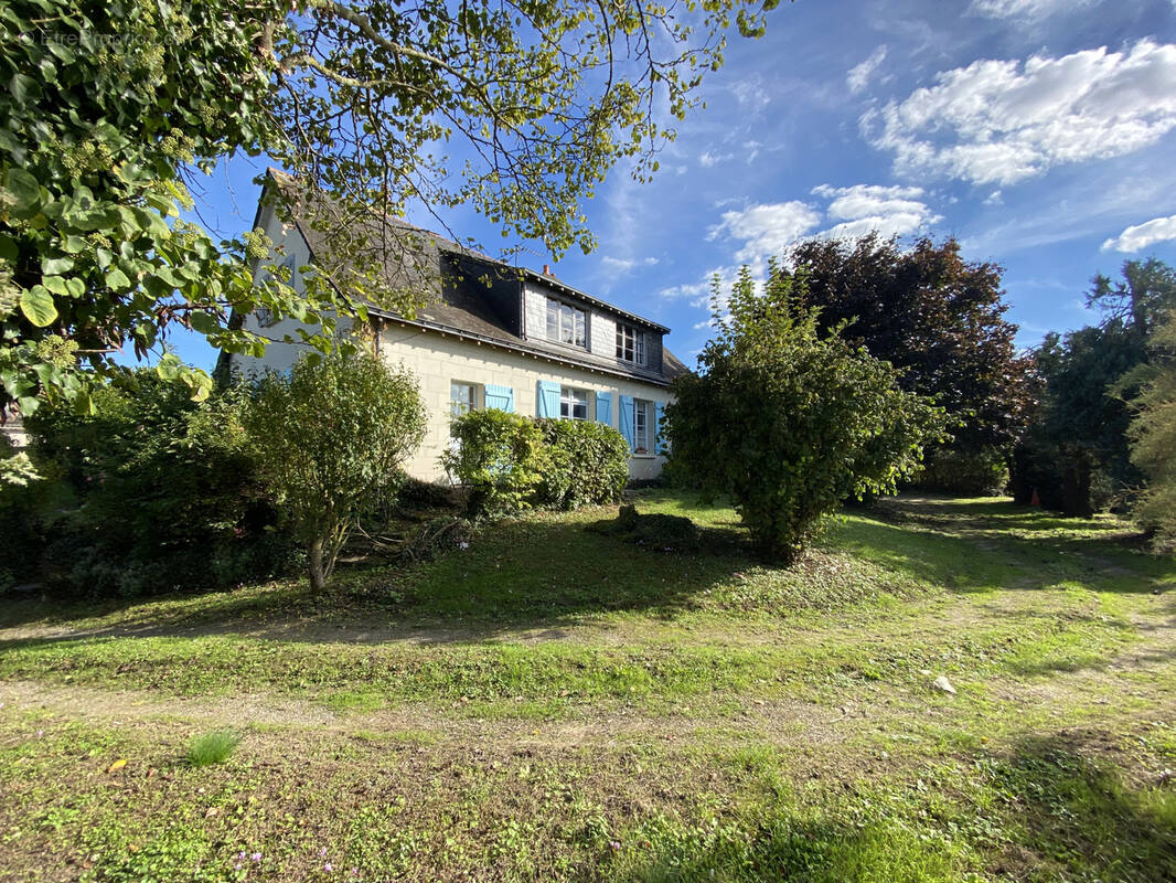 Maison à VILLEBERNIER