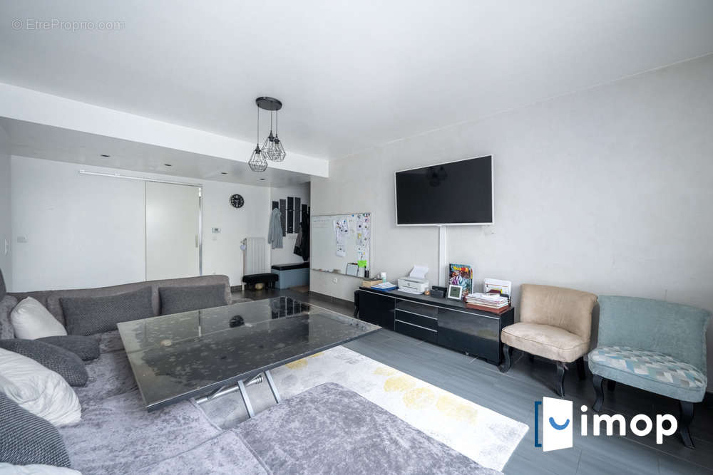 Appartement à GENNEVILLIERS