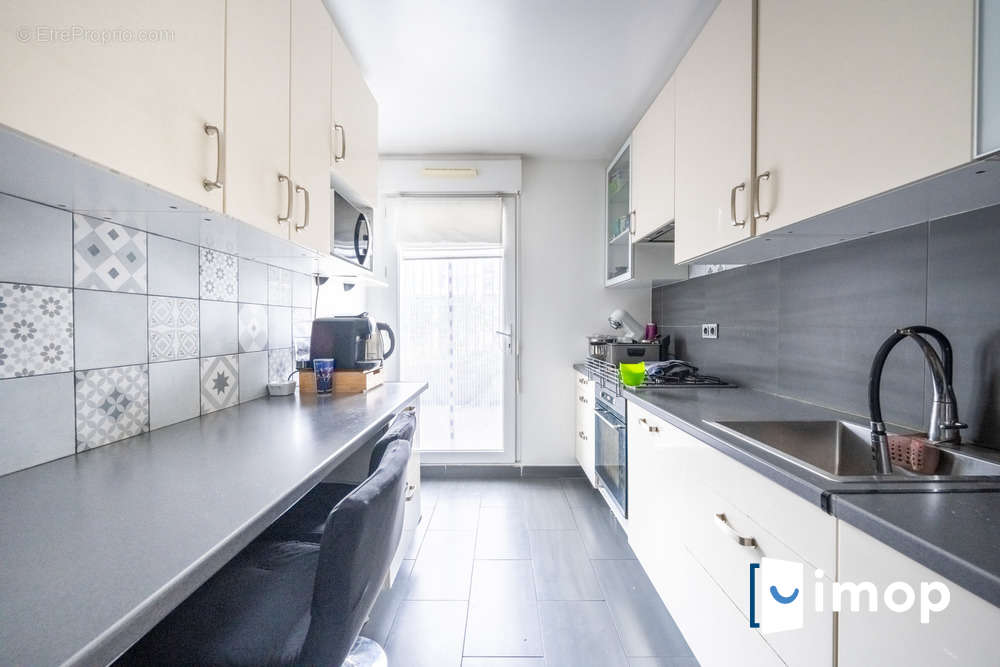 Appartement à GENNEVILLIERS