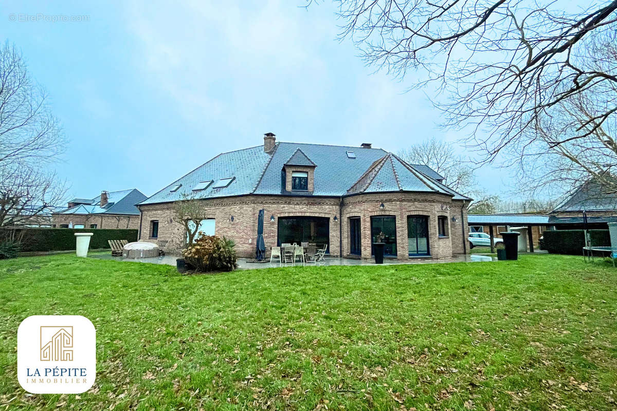 Maison à SAINT-AMAND-LES-EAUX