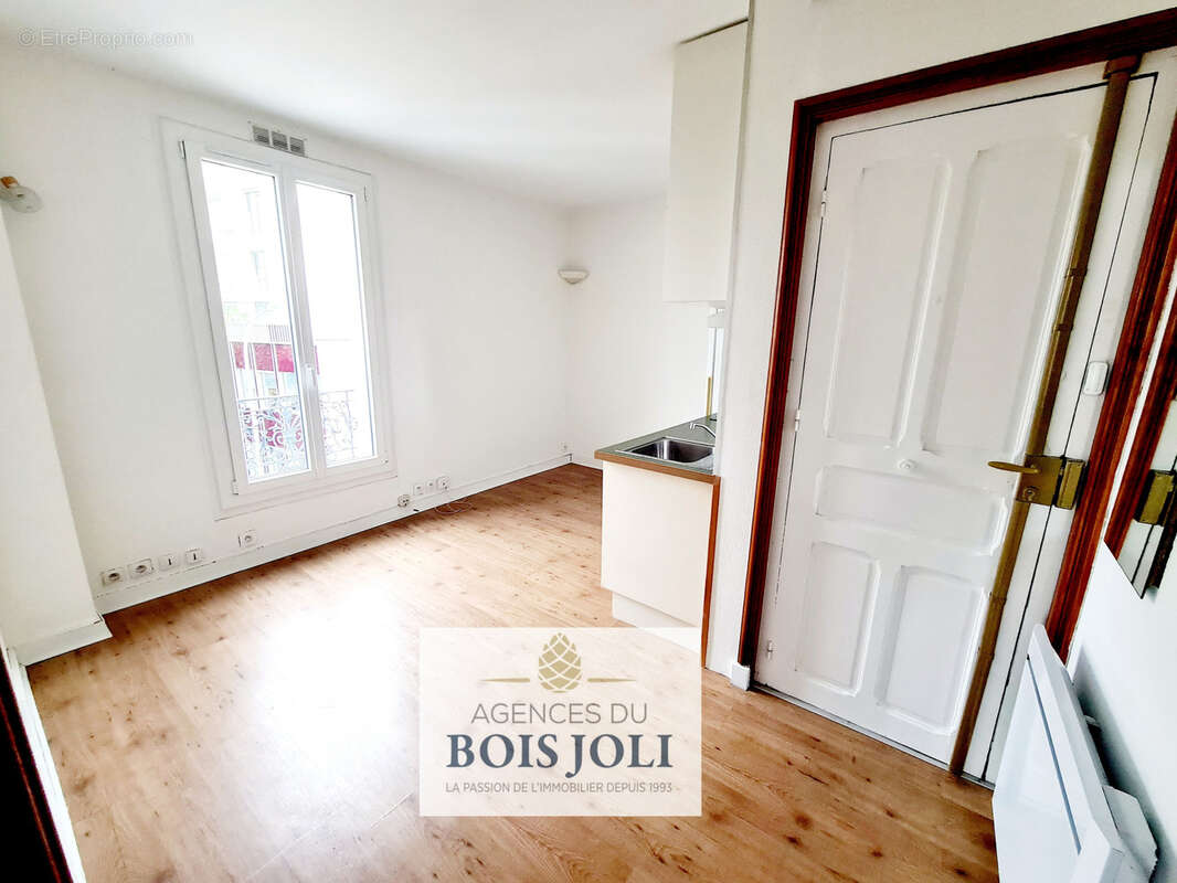 Appartement à COURBEVOIE