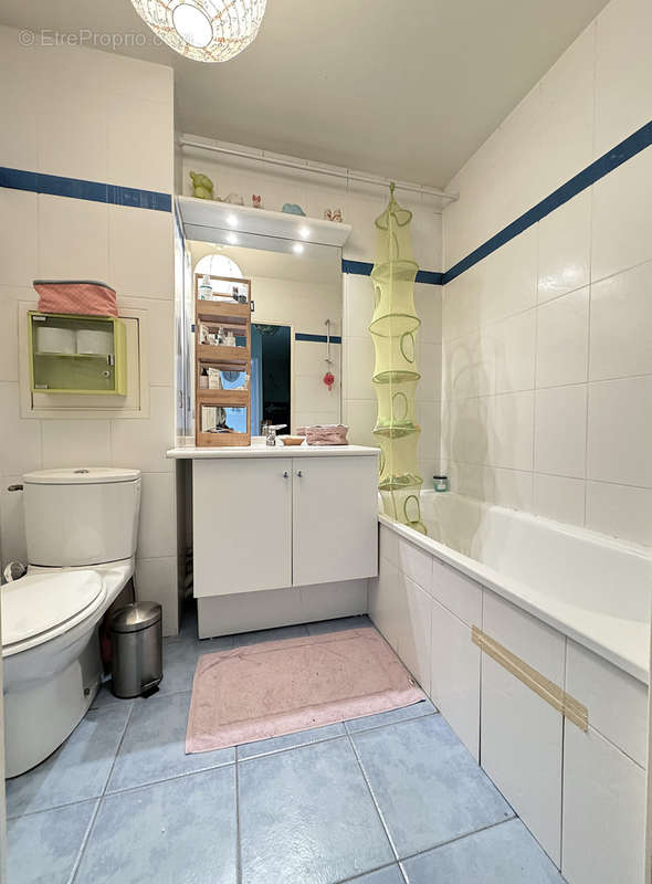 Appartement à PARIS-20E