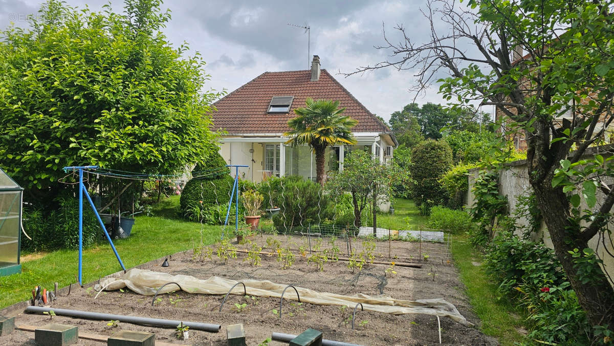 Maison à VILLEMOMBLE