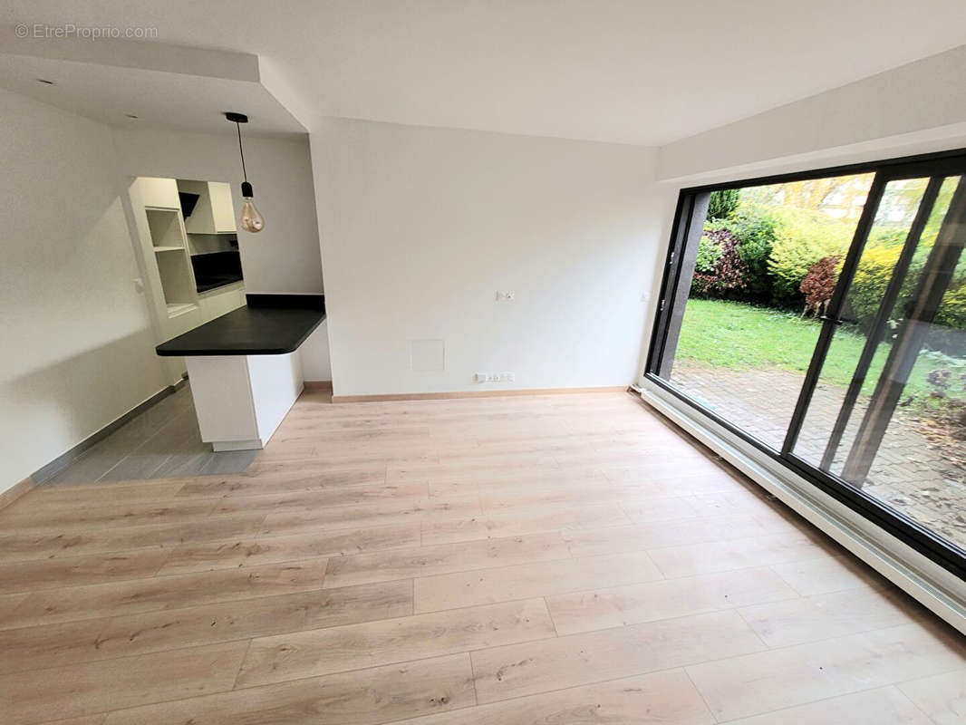 Appartement à VERRIERES-LE-BUISSON