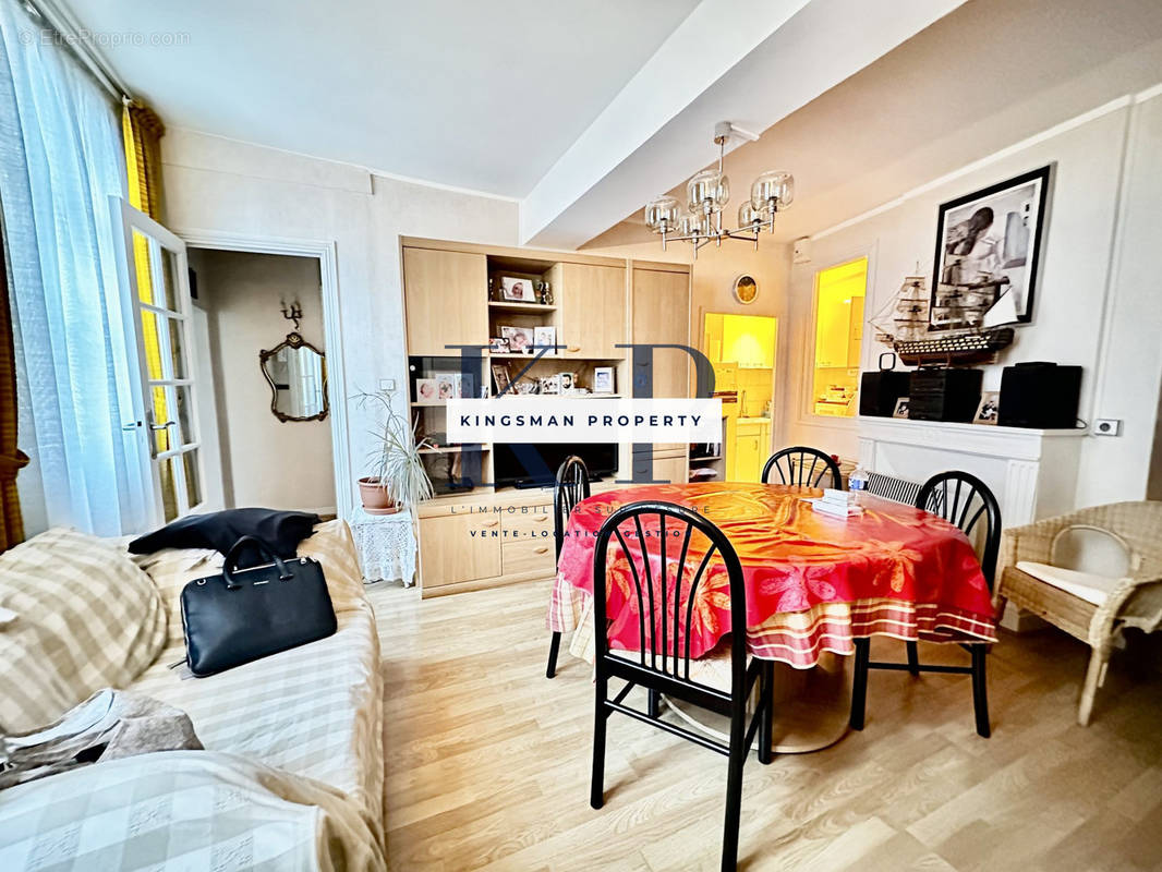 Appartement à PARIS-4E