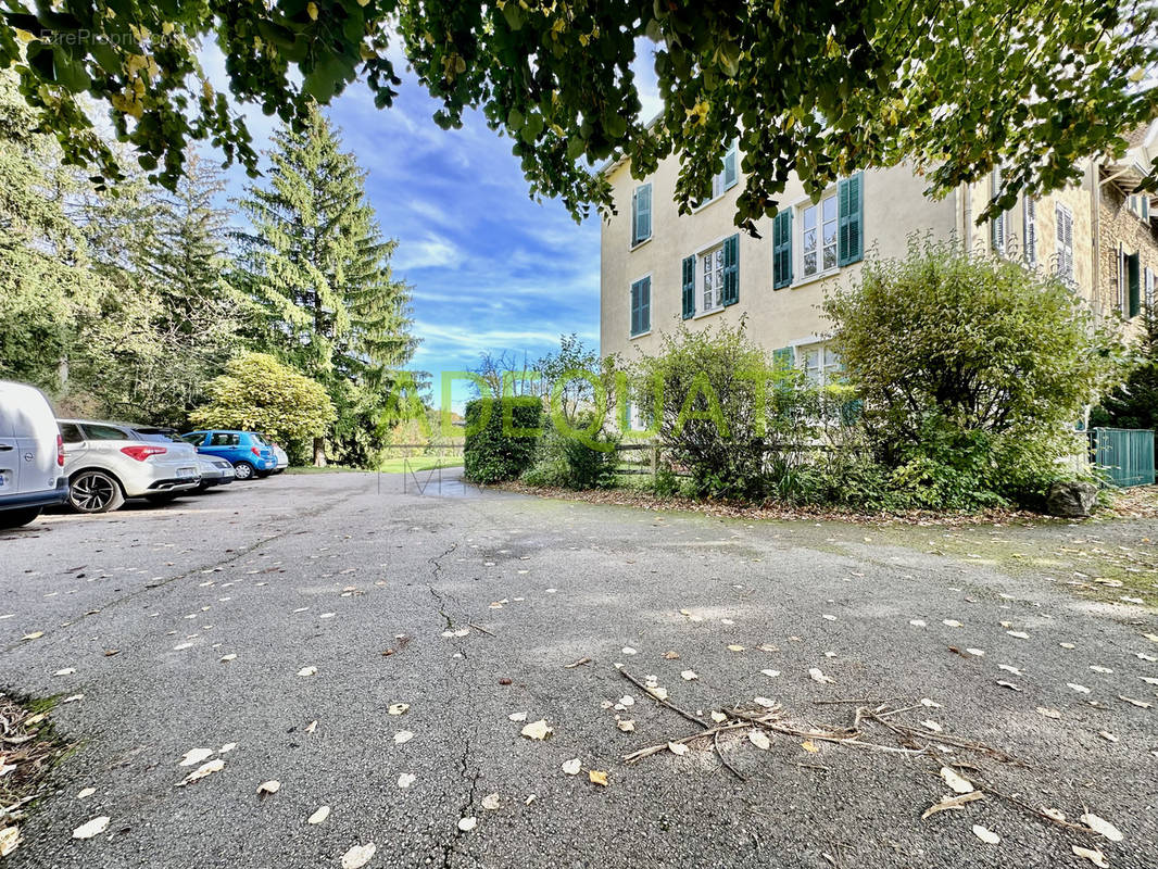 Appartement à BOURGOIN-JALLIEU