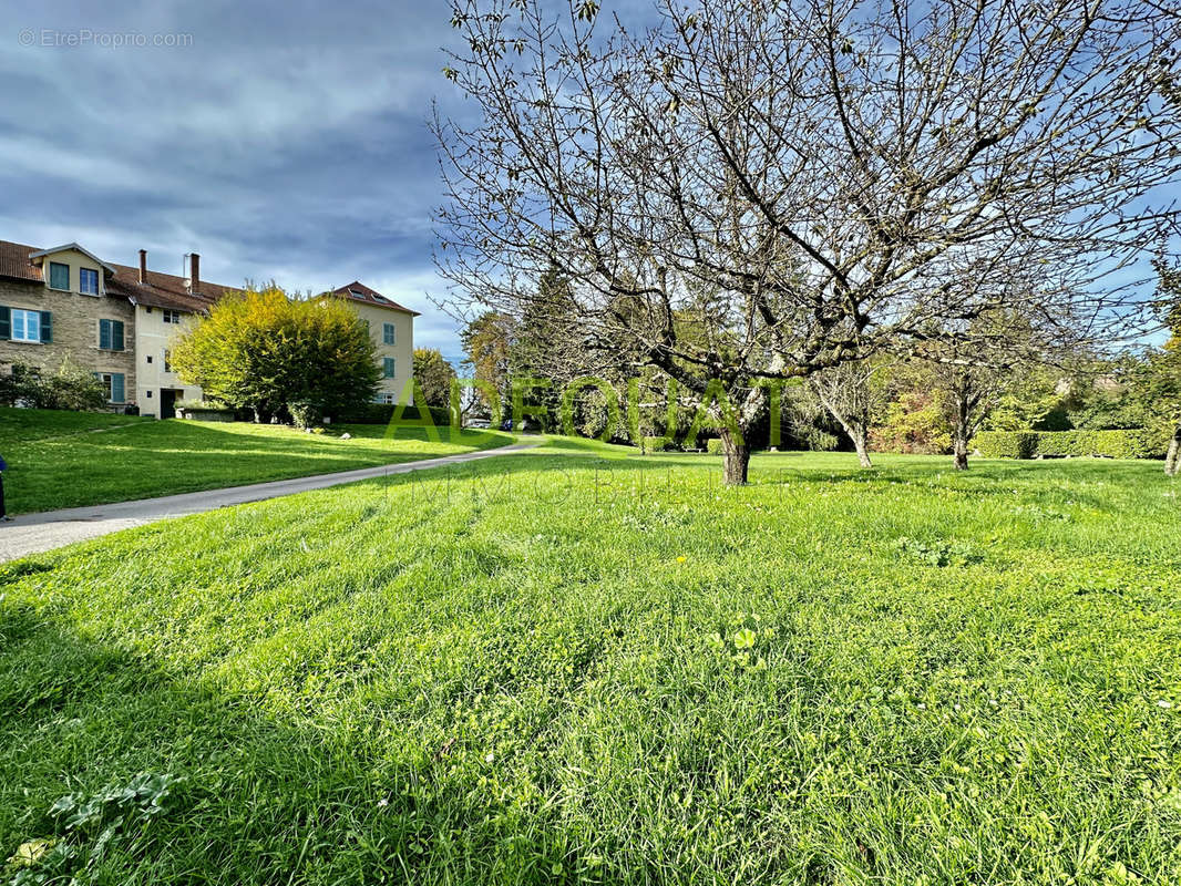 Appartement à BOURGOIN-JALLIEU