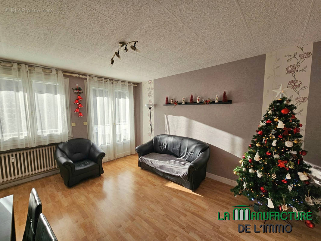 Appartement à SAINT-ETIENNE