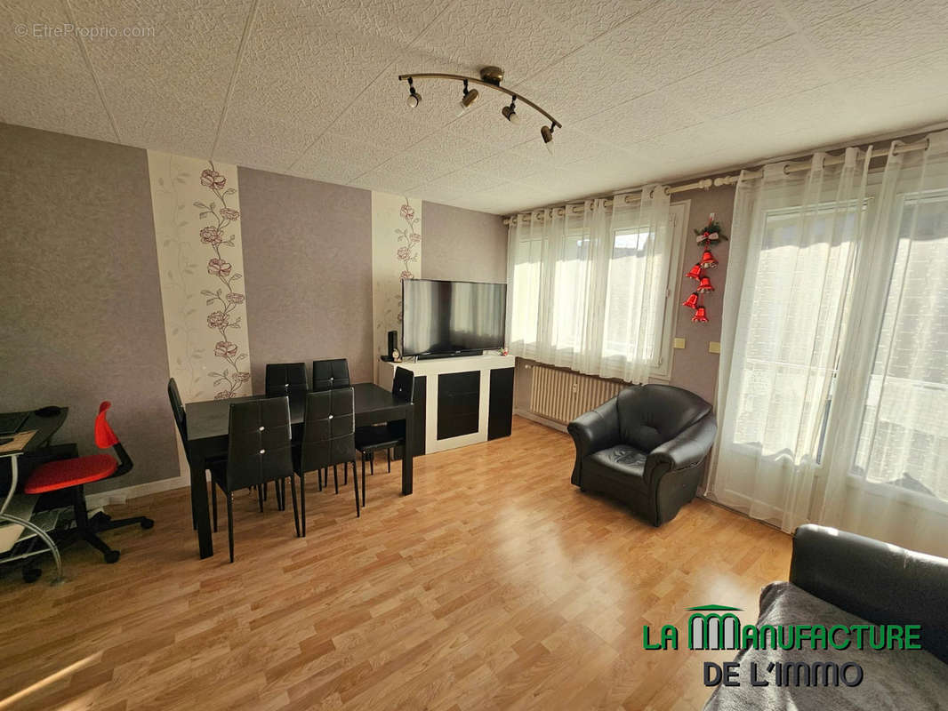 Appartement à SAINT-ETIENNE