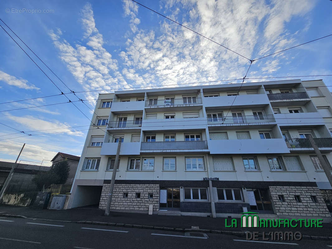 Appartement à SAINT-ETIENNE