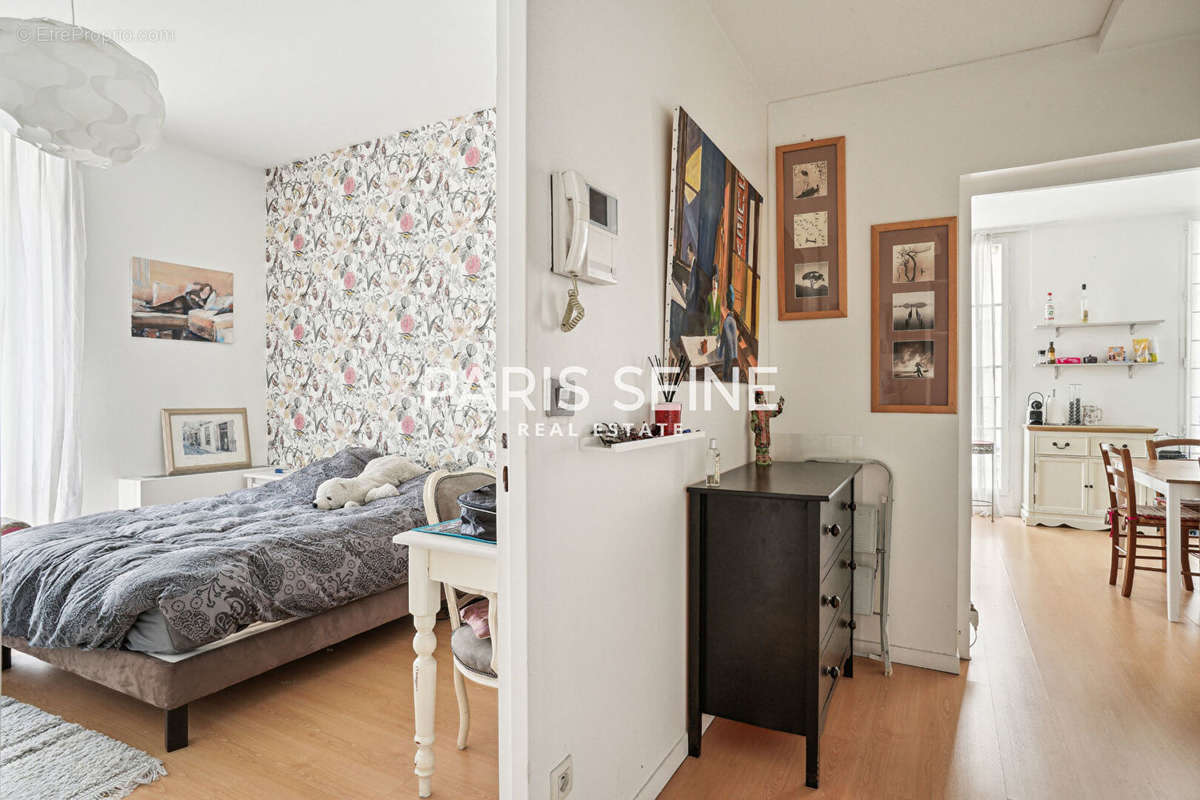 Appartement à PARIS-1E