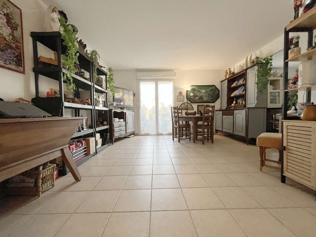 Appartement à LEZIGNAN-CORBIERES