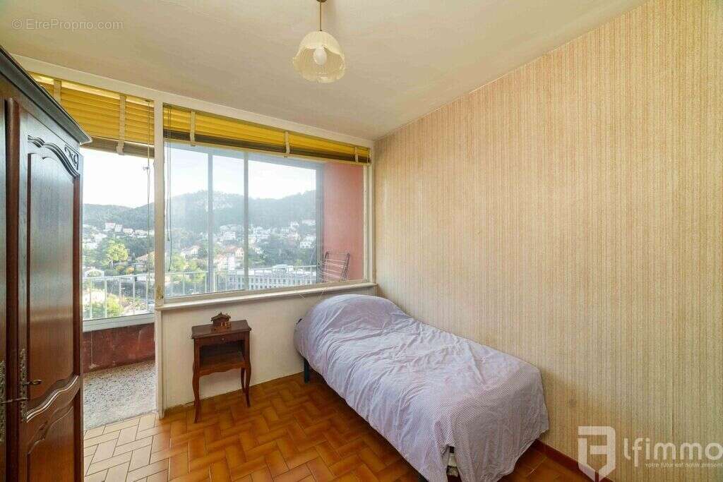 Appartement à MARSEILLE-9E