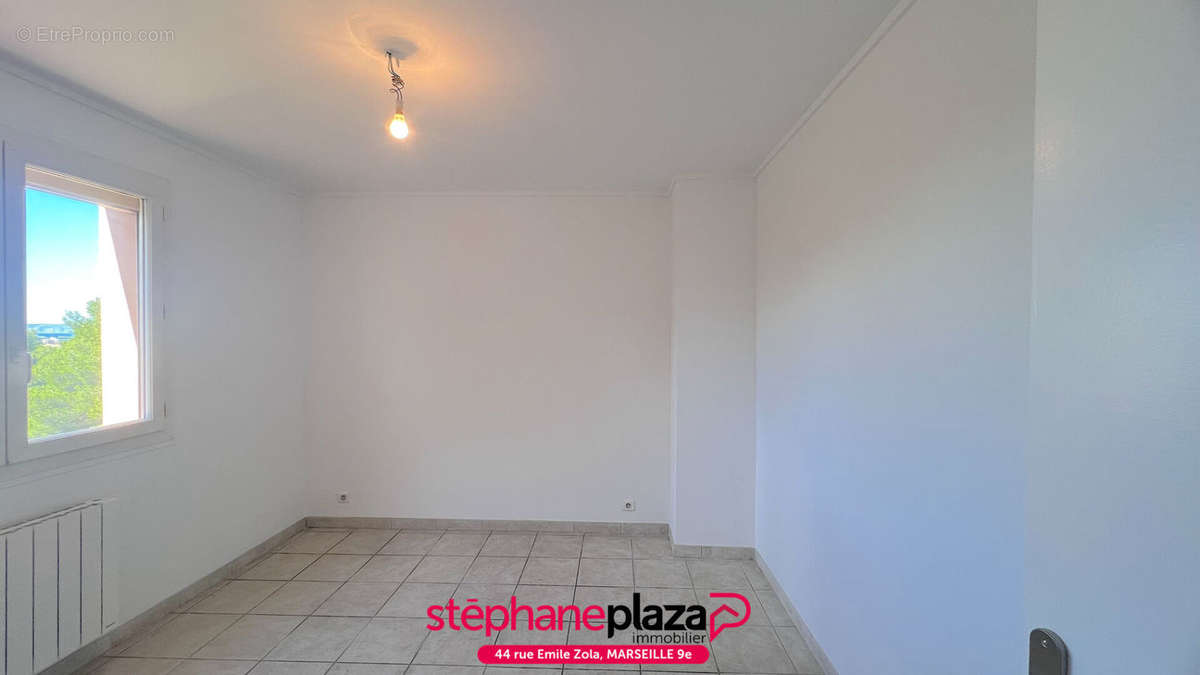 Appartement à MARSEILLE-9E