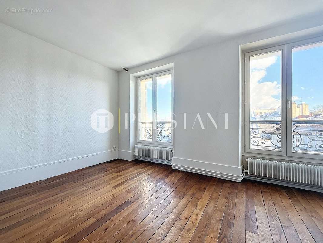 Appartement à VERSAILLES