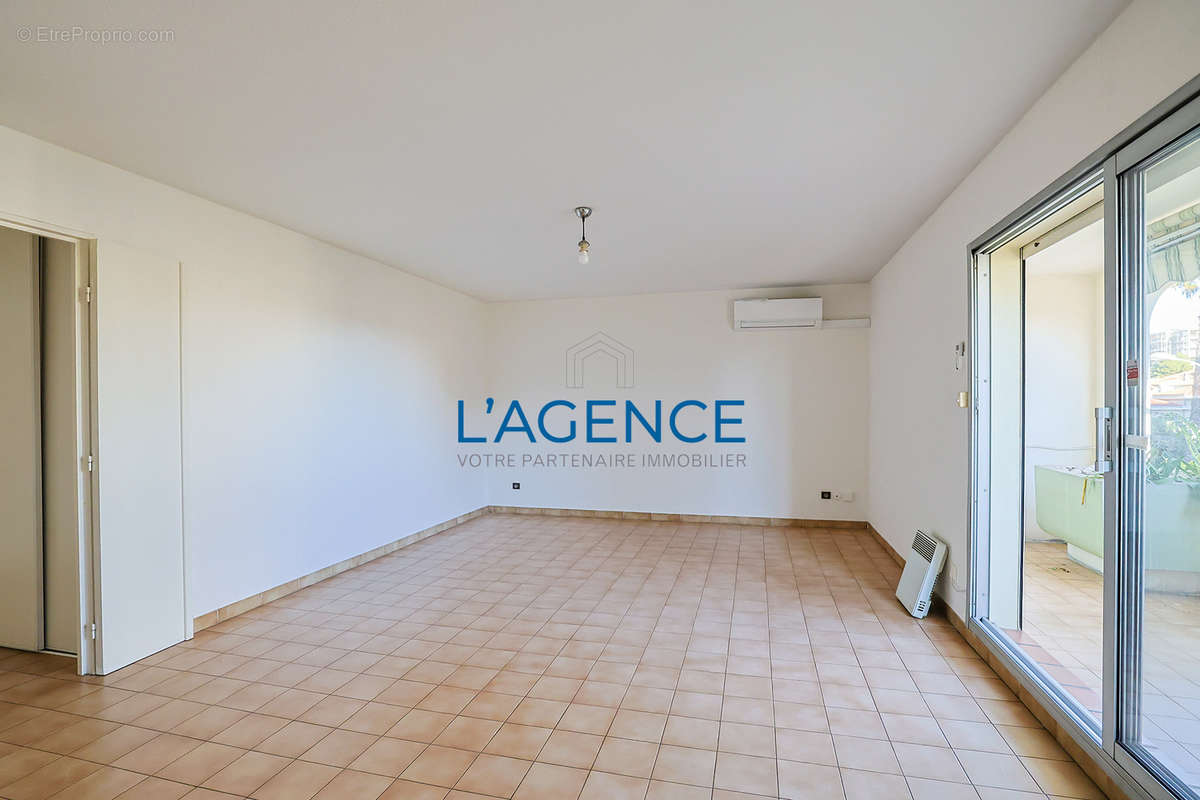 Appartement à HYERES