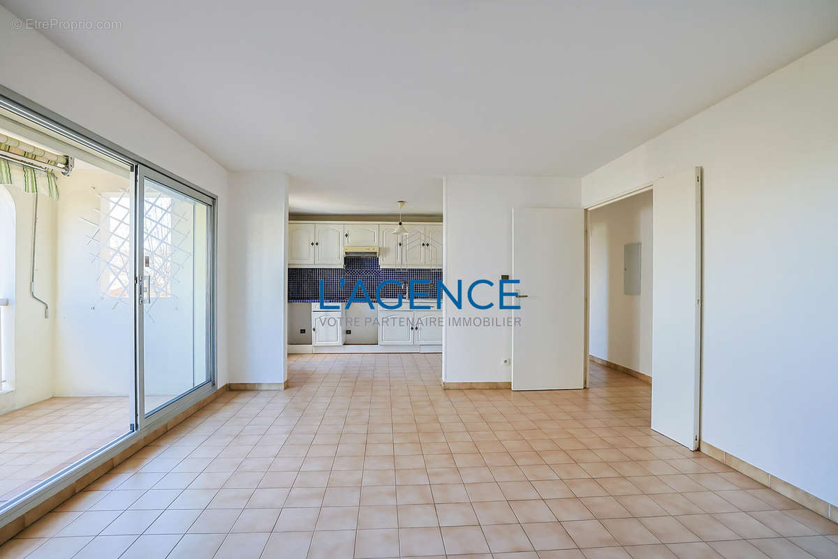 Appartement à HYERES