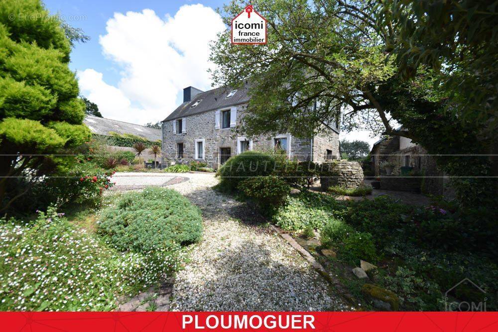 Maison à PLOUMOGUER