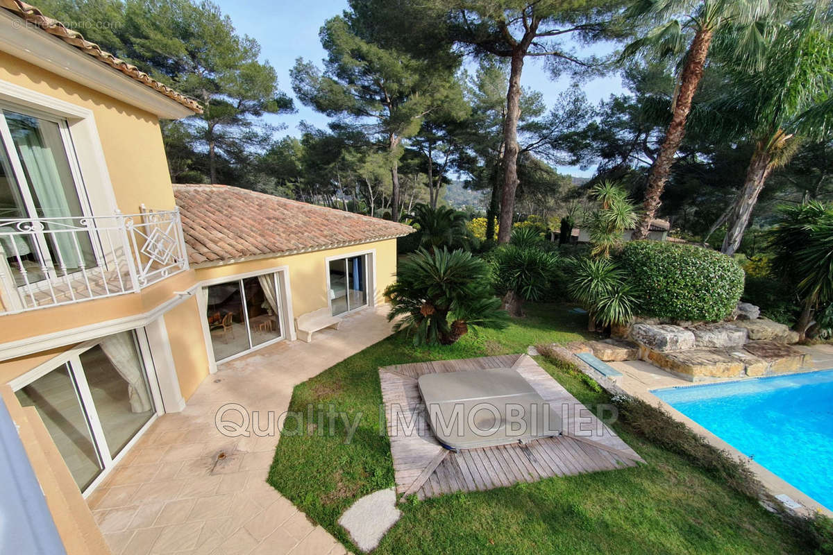 Maison à MOUGINS