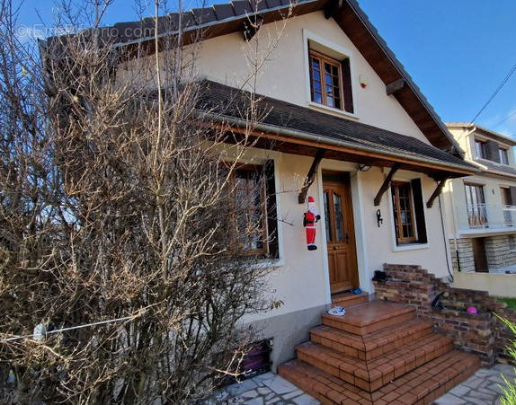 Maison à TREMBLAY-EN-FRANCE