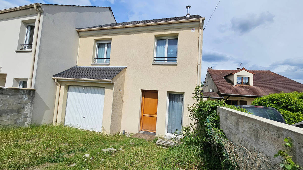 Maison à TREMBLAY-EN-FRANCE