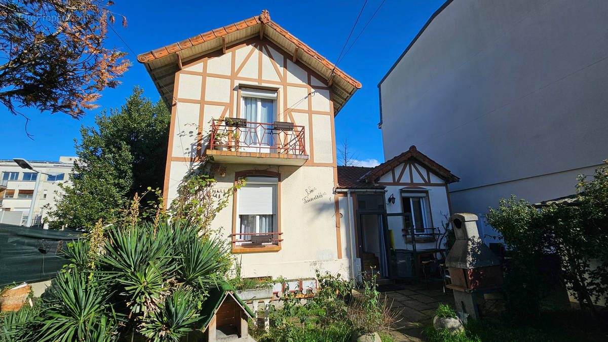 Maison à TREMBLAY-EN-FRANCE