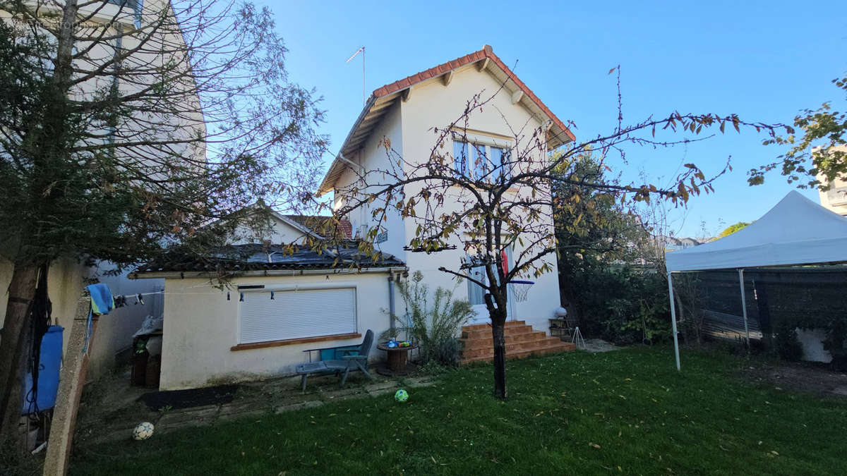 Maison à TREMBLAY-EN-FRANCE