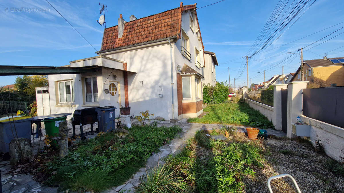 Maison à TREMBLAY-EN-FRANCE