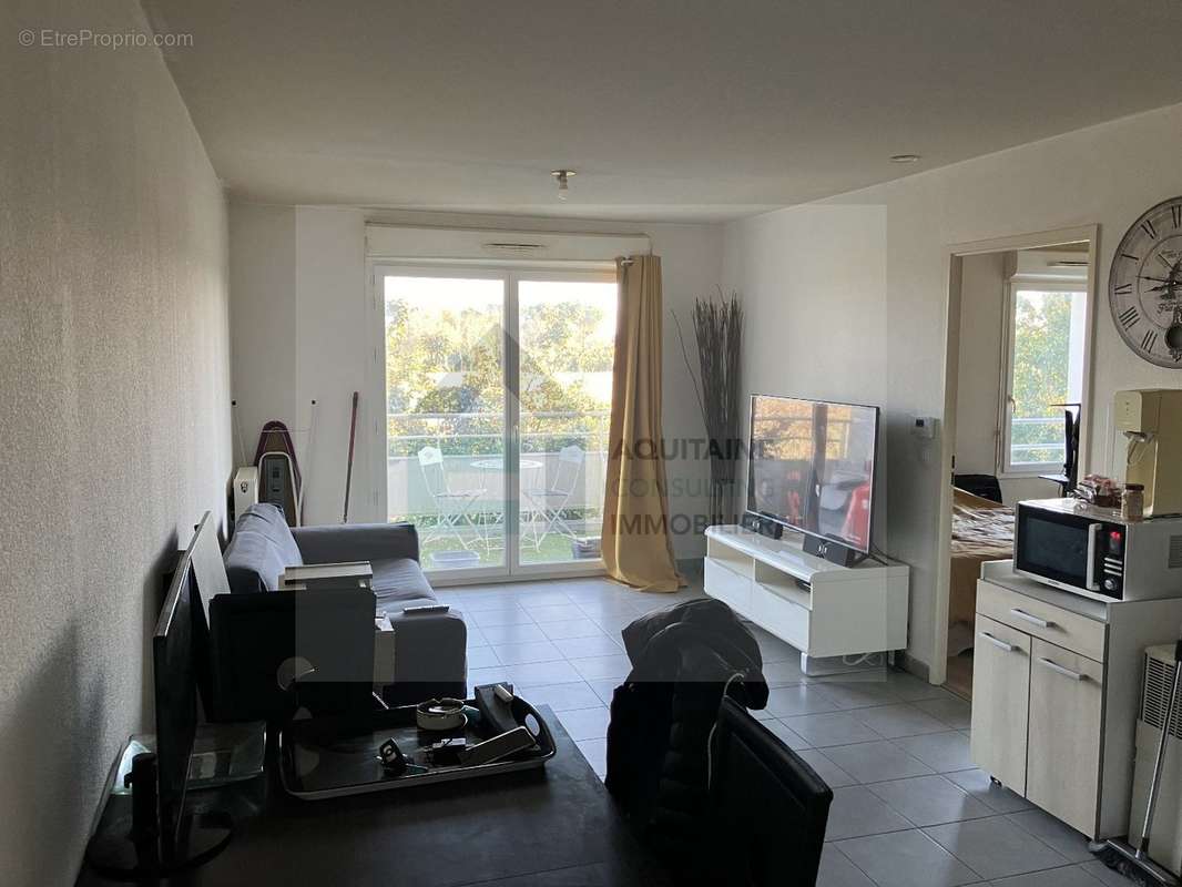 Appartement à AMBES