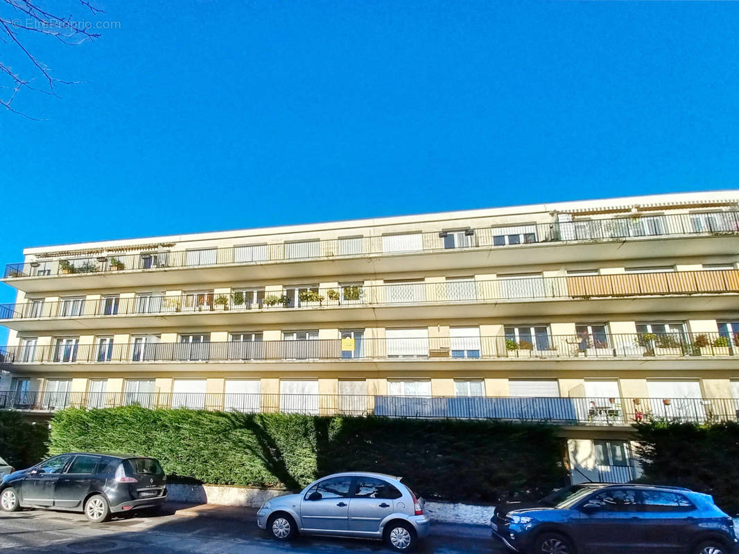 Appartement à SAINT-MAUR-DES-FOSSES