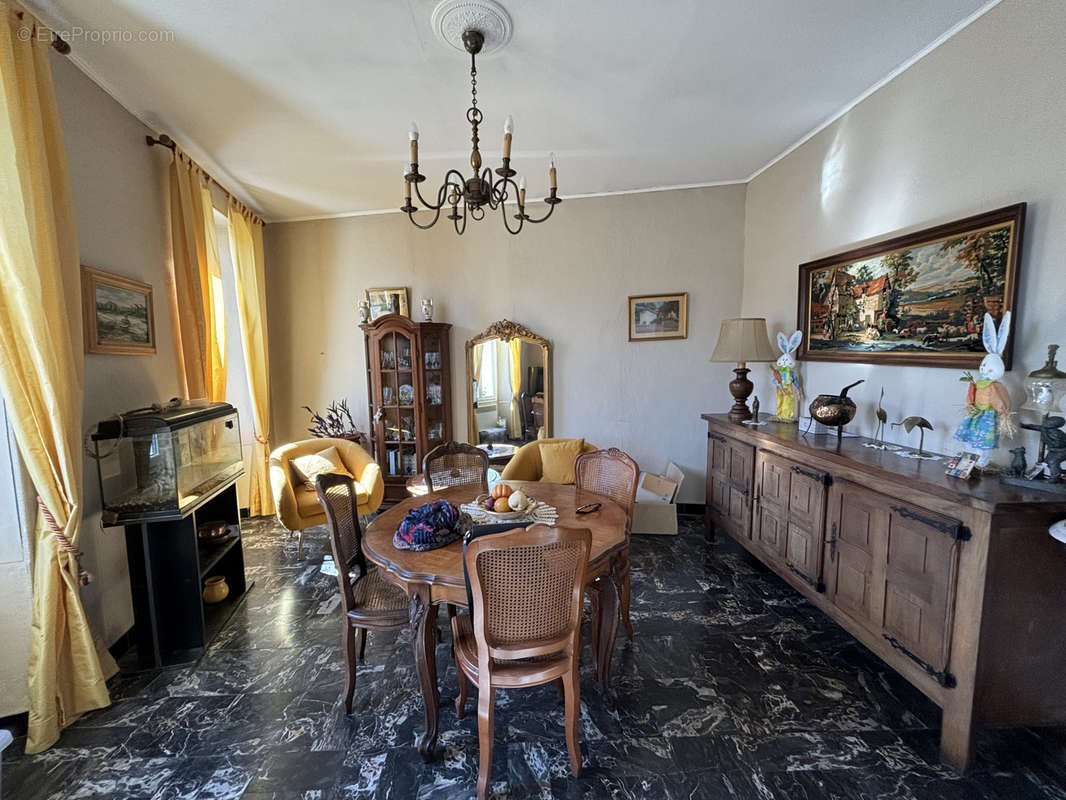 Appartement à MARSEILLE-3E