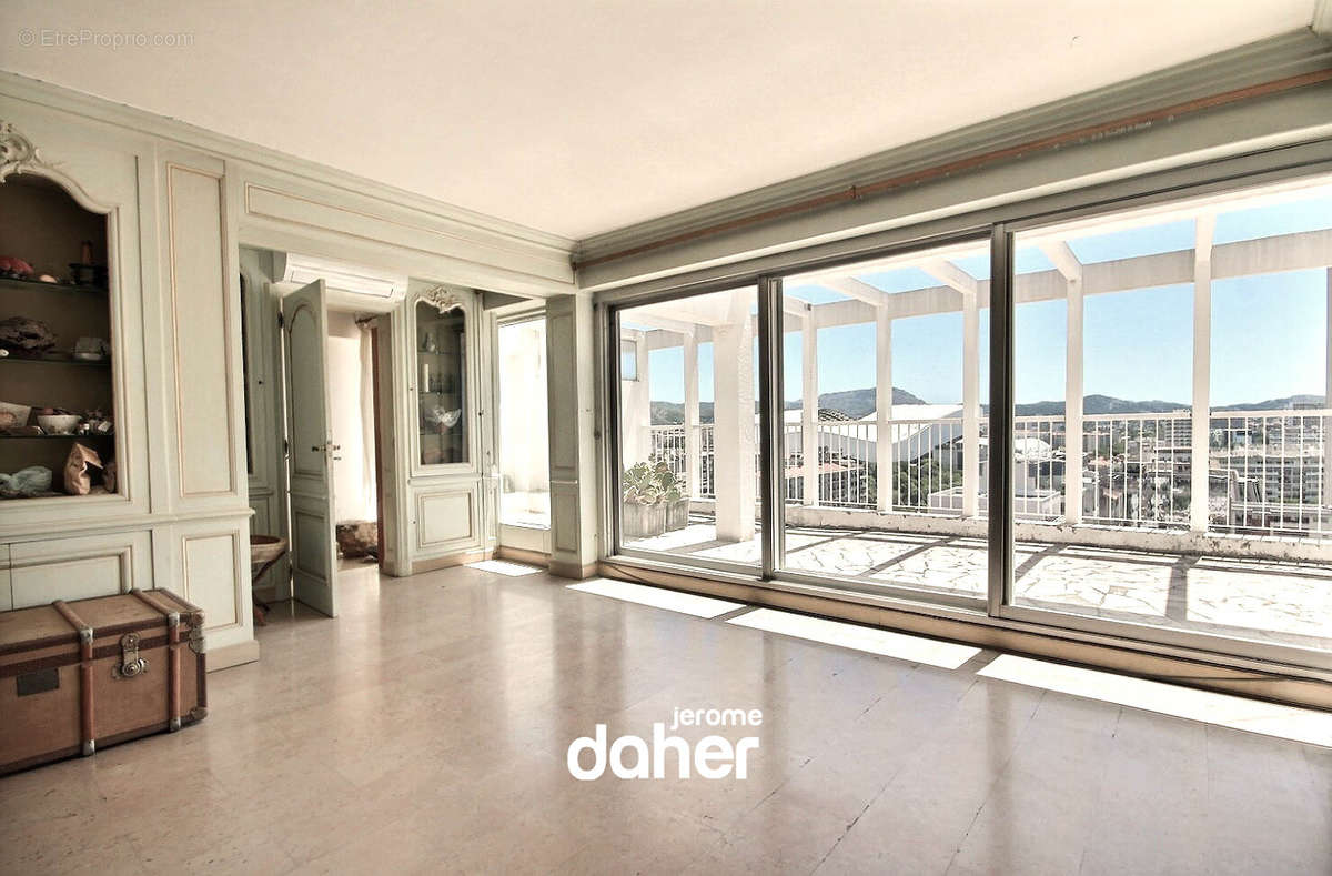 Appartement à MARSEILLE-8E