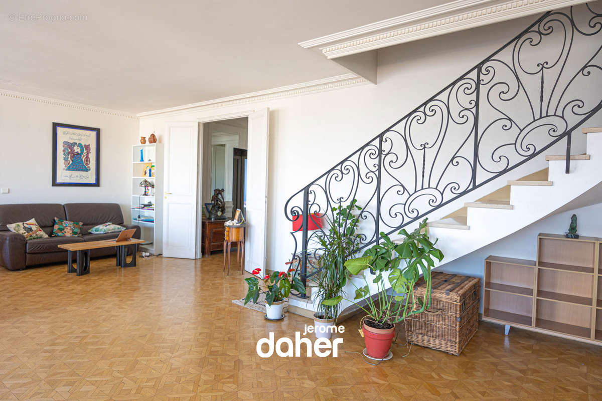 Appartement à MARSEILLE-8E