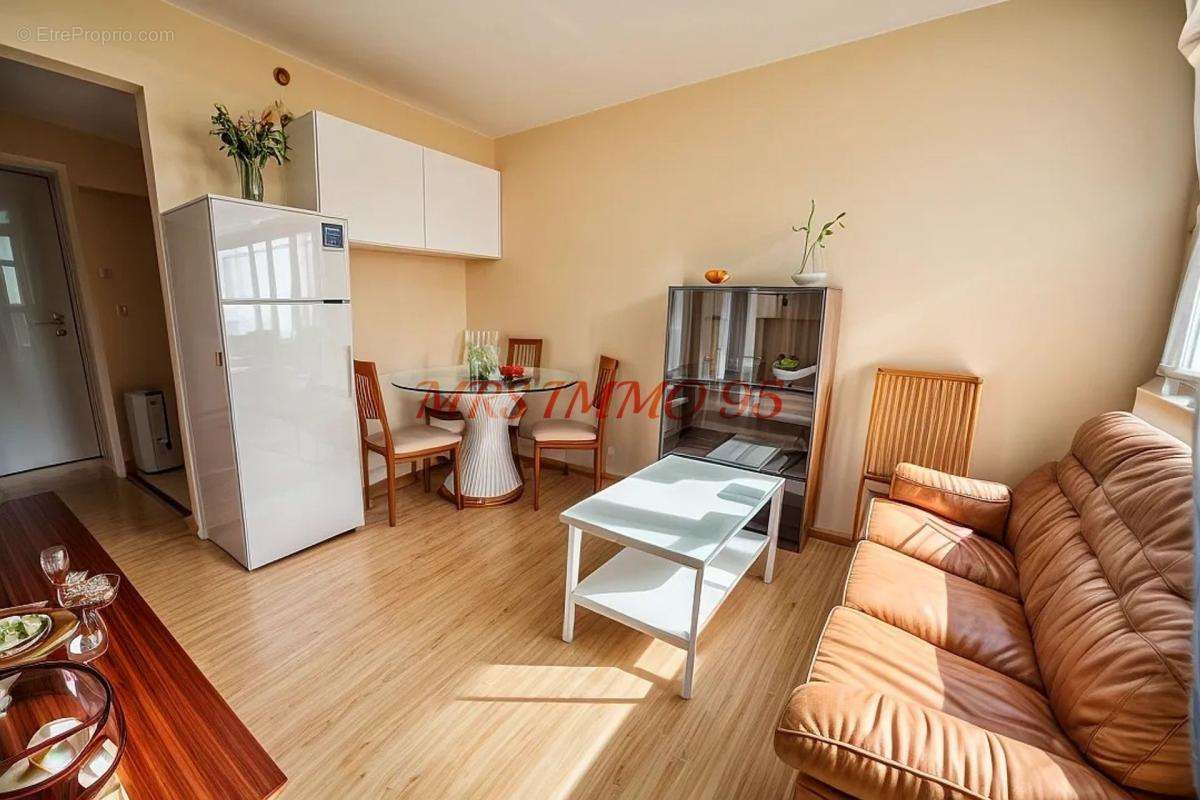 Appartement à EPINAY-SUR-SEINE