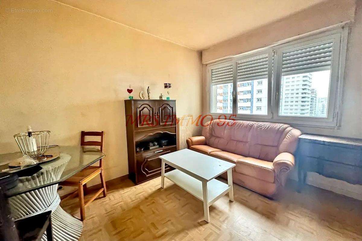 Appartement à EPINAY-SUR-SEINE