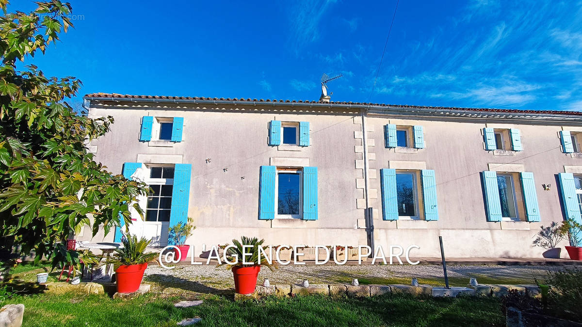 Maison à SAINT-FORT-SUR-GIRONDE