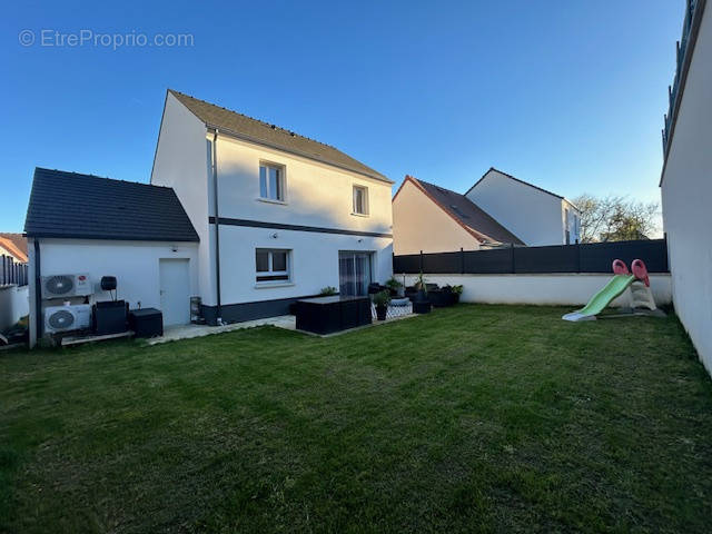 Maison à SAINT-GERMAIN-LES-ARPAJON