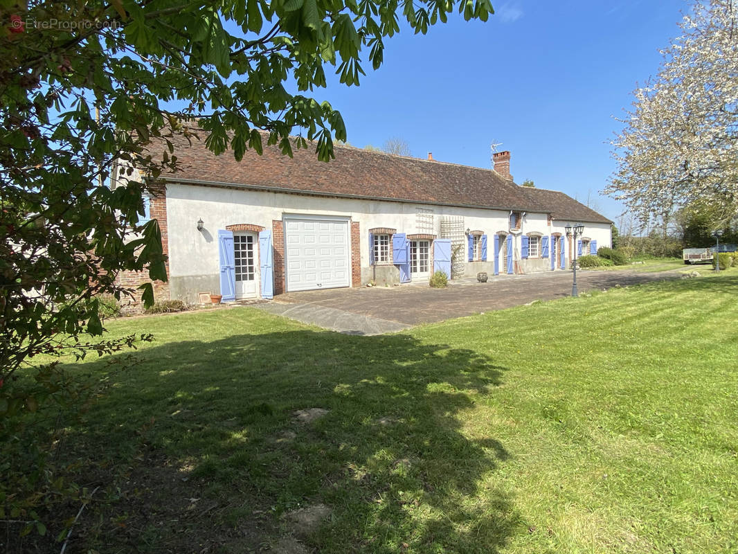 Maison à COURTENAY