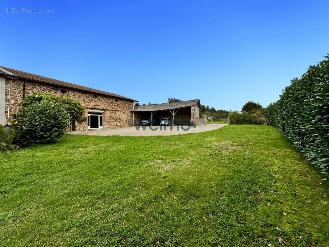 Maison à MONTAGNY