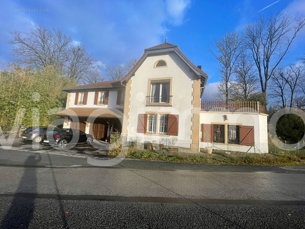 Maison à L&#039;ISLE-SUR-LE-DOUBS