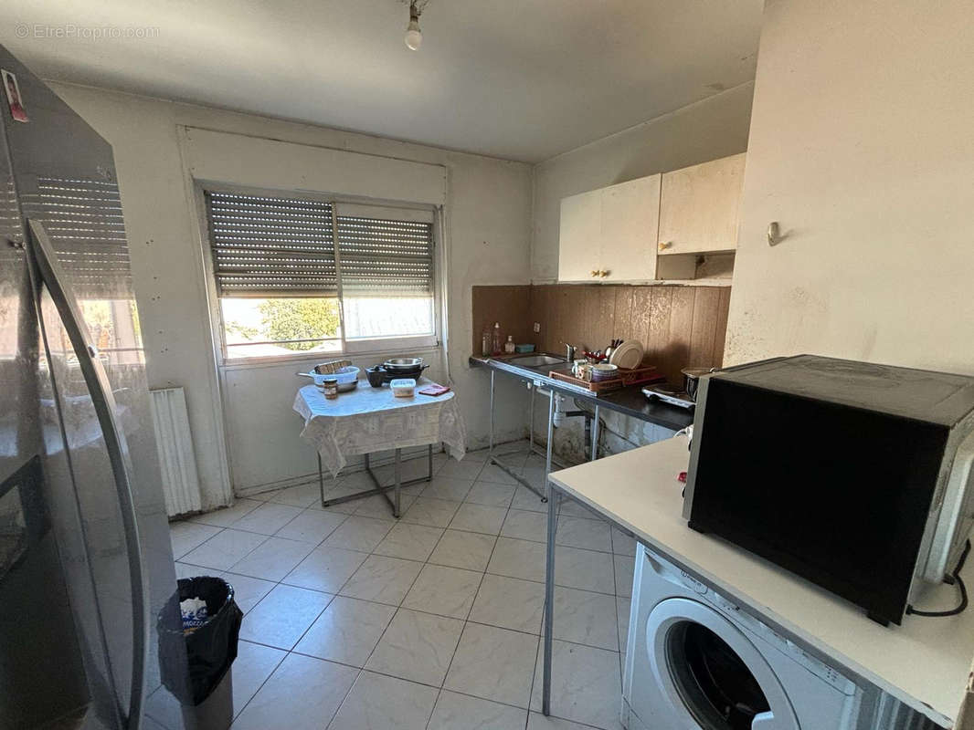 Appartement à MARSEILLE-3E