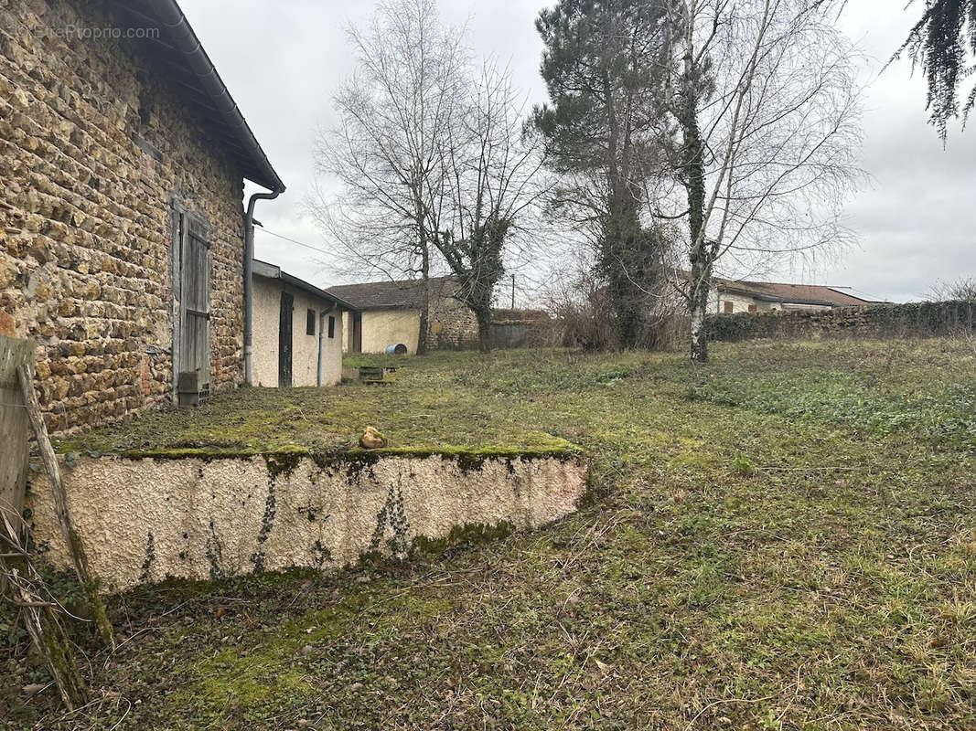 Maison à SEMUR-EN-BRIONNAIS