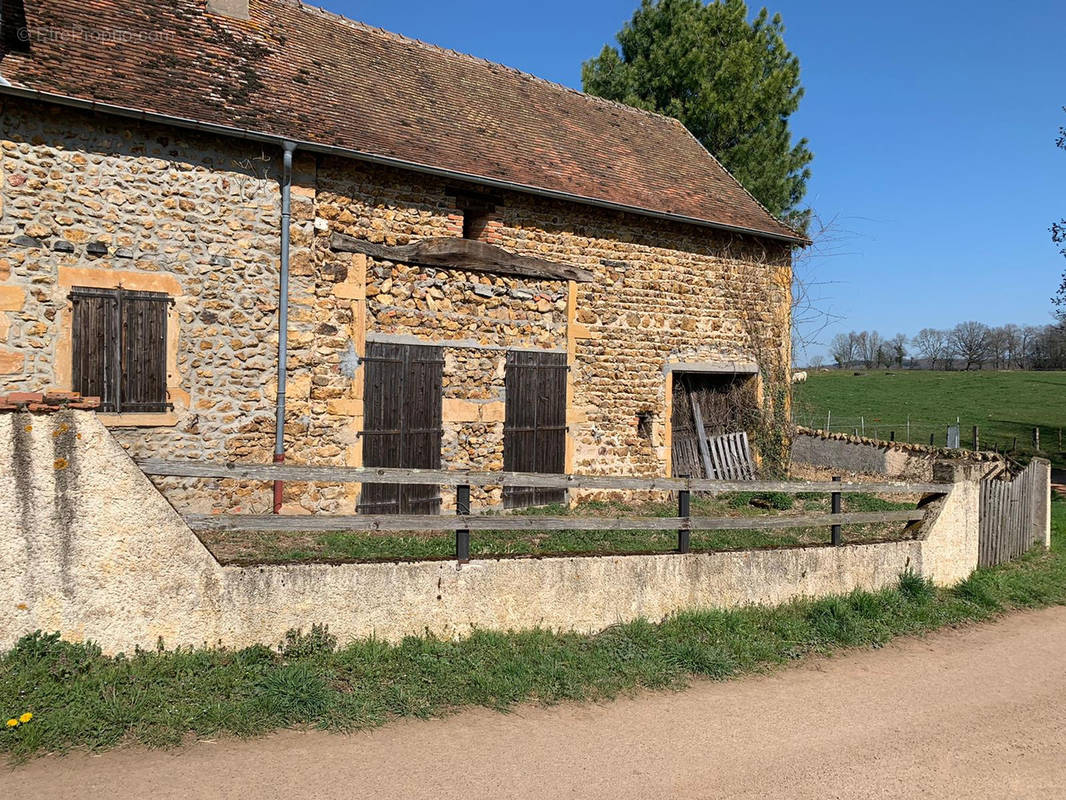 Maison à SEMUR-EN-BRIONNAIS