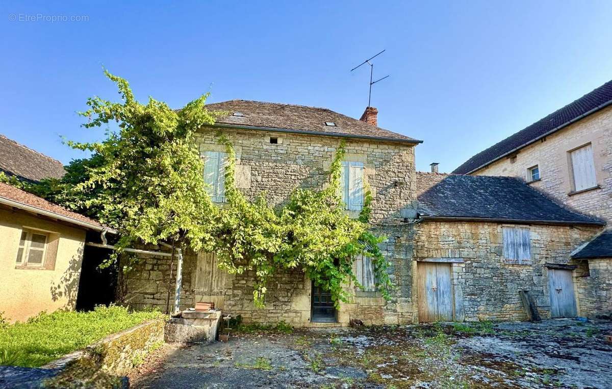 Maison à CRESSENSAC