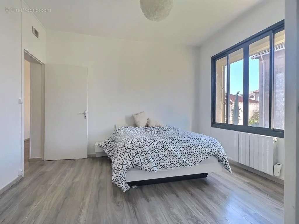 Appartement à MARSEILLE-15E