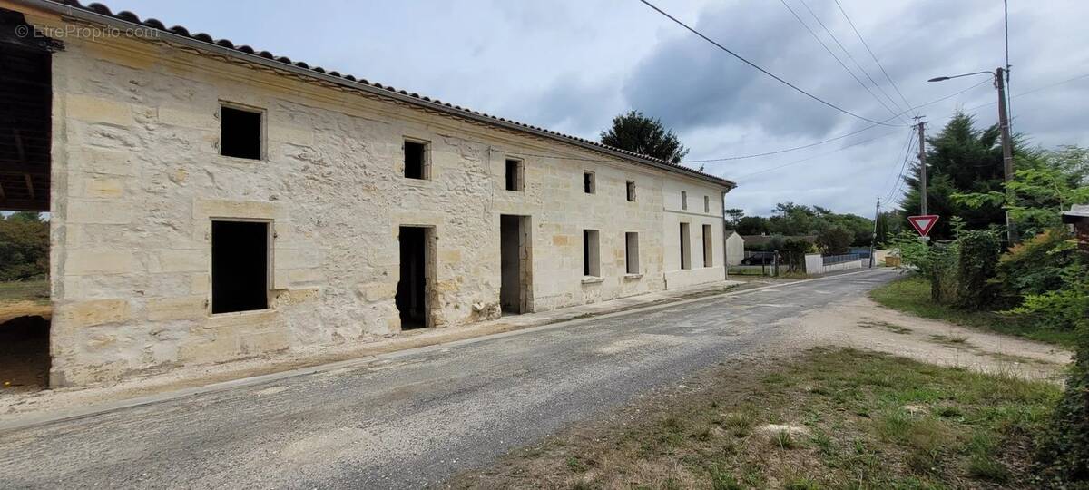 Maison à LAGORCE