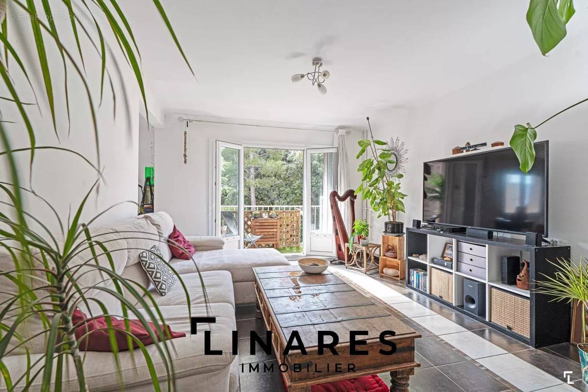 Appartement à MARSEILLE-12E