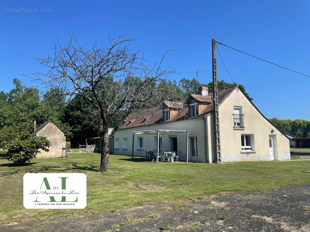 Maison à LA CHAPELLE-D&#039;ALIGNE