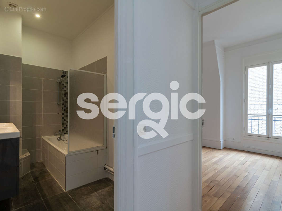 Appartement à NEUILLY-SUR-SEINE